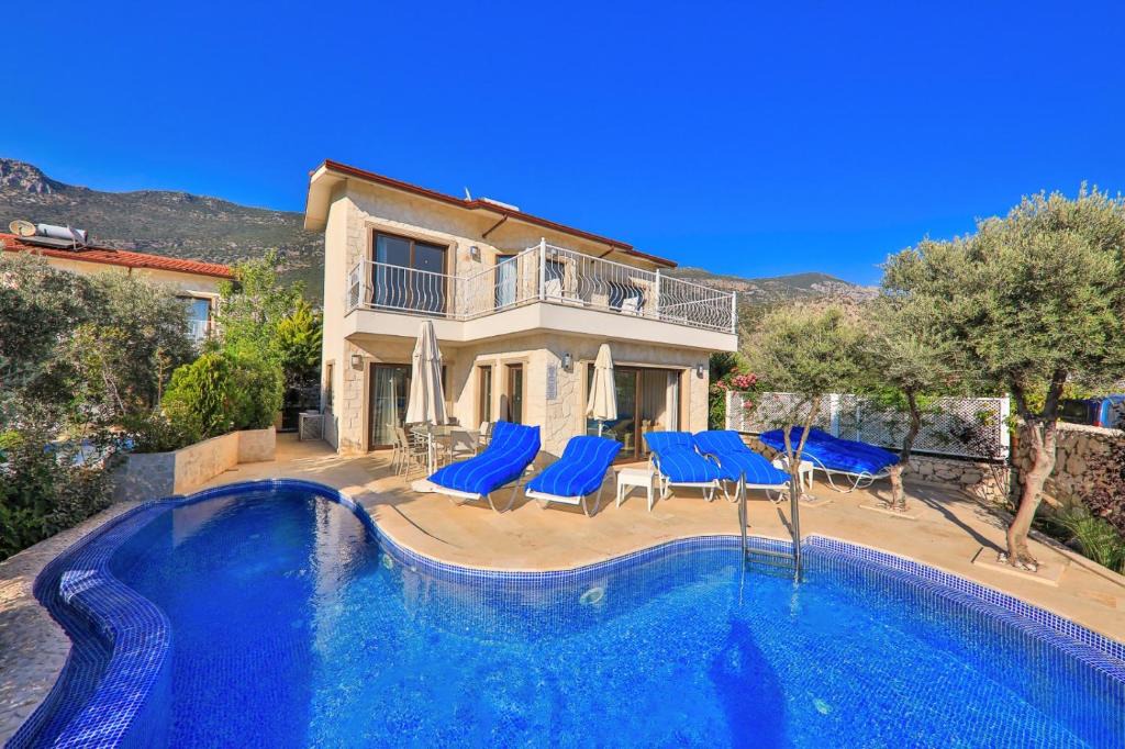 Kalkan Villa | Вилла с прекрасным садом и видом на море!