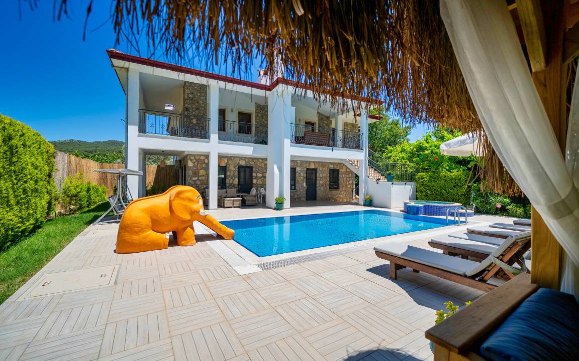 Fethiye Villa | 150 m² Villa ∙ 4 bedrooms ∙ 8 guests