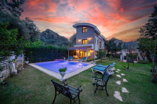 Icmeler Villa | 250 m² Villa ∙ 5 bedrooms ∙ 10 guests