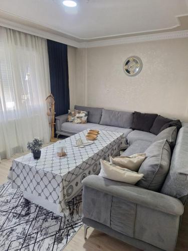 Bornova Apartment | 3 EGE Üniversite ve Hastanesi YAKINI Aileye-Firma Çalışanlarına uygun