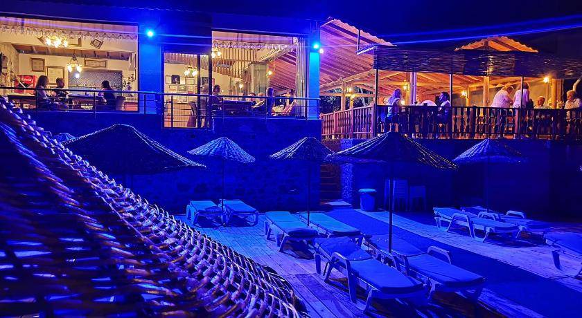 Ayvacik Hotel | 30 m² Motel ∙ 4 guests