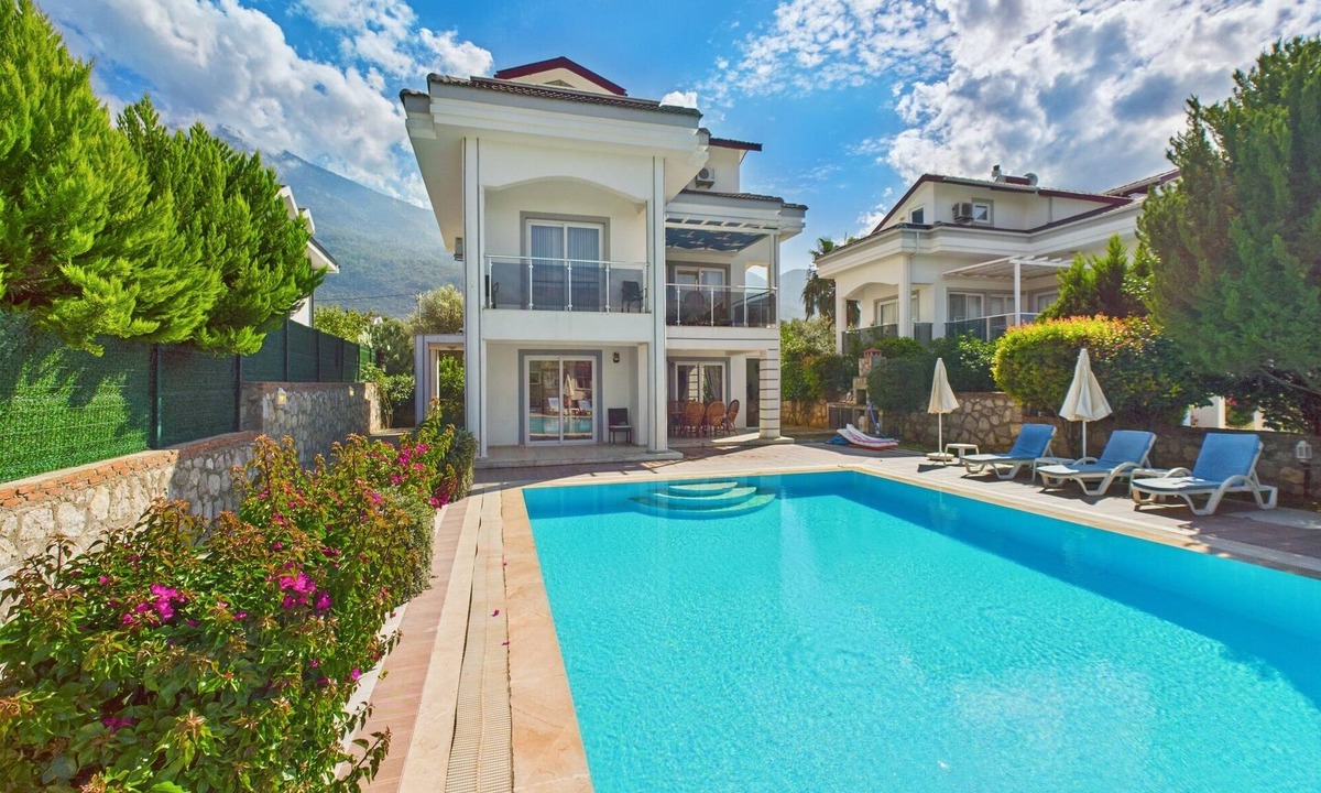 Oludeniz Villa | 4 bed Twin Villa One with own private swimming pool
