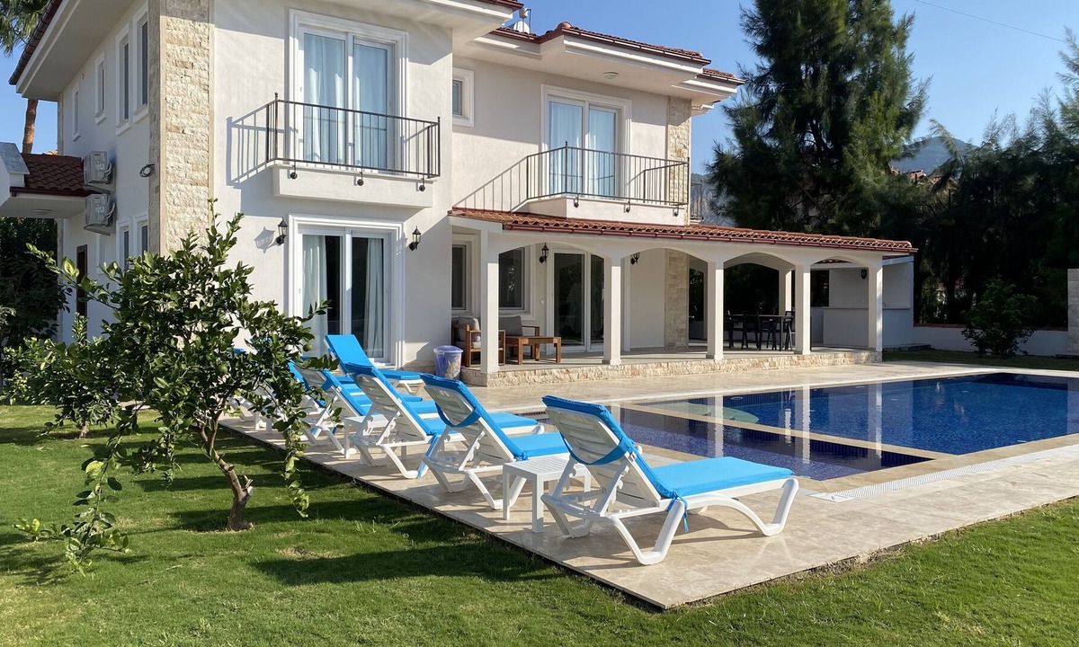 Dalyan Villa | 4 Bedroom Luxury Villa with Private Garden and Heated Pool in Dalyan