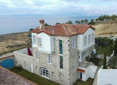 Cesme Villa | 500 m² Villa ∙ 5 bedrooms ∙ 10 guests