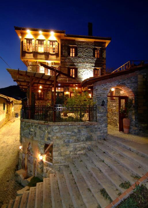 Altinoluk Hotel | Altın Çeşmeli Konak