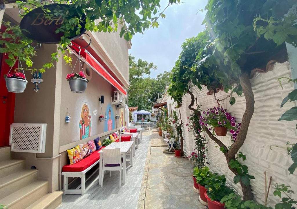 Bozcaada Hotel | Bertiz Mignon