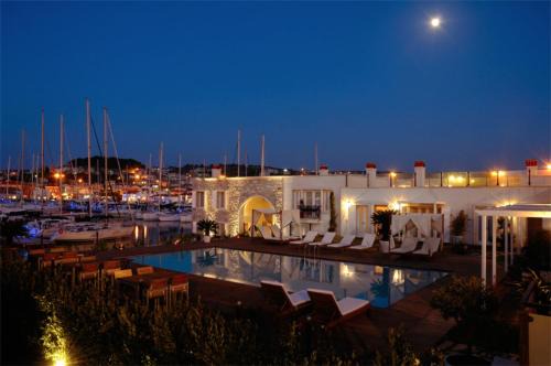 Cesme Hostel | Cesme Marina Konukevi