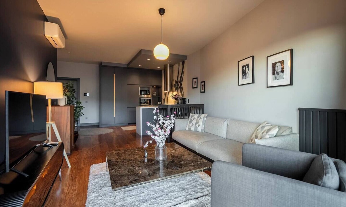 Taksim Apartment | Charming 1-bedroom apartment with WiFi, AC in lovely Istanbul TAKSIM