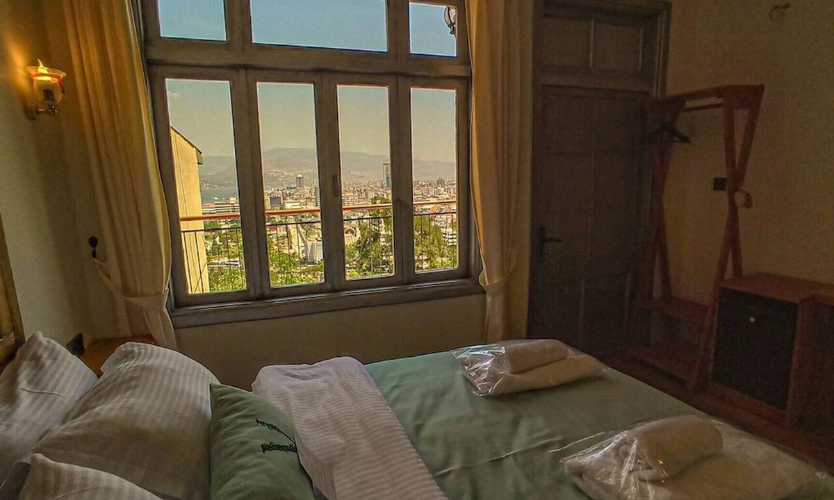 Konak House | Charming Room in Historic Konak, Turkey - Family-Friendly Retreat