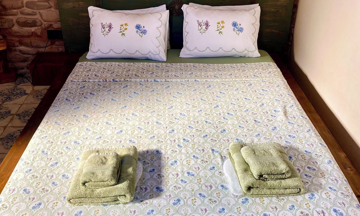 Eceabat House | Cozy rooms in lovely Çanakkale Eceabat Alcitepe village with AC, WiFi, garden