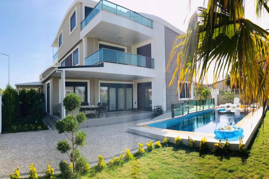 Kadriye Villa | Crow Villa House