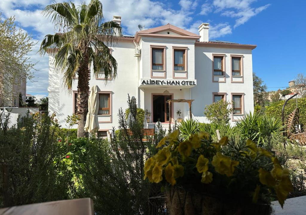Ayvalik City Center Hotel | Cunda Alibeyhan Otel