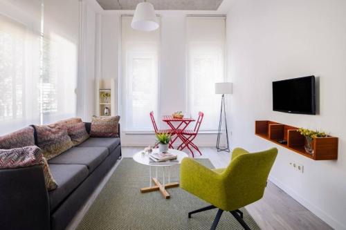 Ortakoy Apartment | Cute Compact 1Bd1Bath Gem Shared Terrace! #397