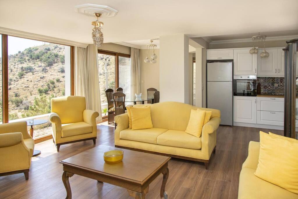 Dagbelen Villa | Duplex with Stunning View near Camel Beach in Bodrum