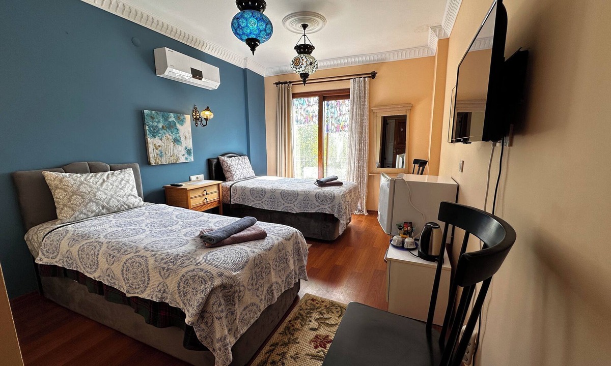 Camlık Bed & Breakfast | Efes Linden House
