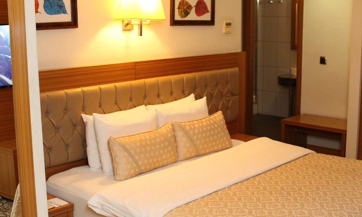 Seyhan Hotel | Emir Royal Hotel
