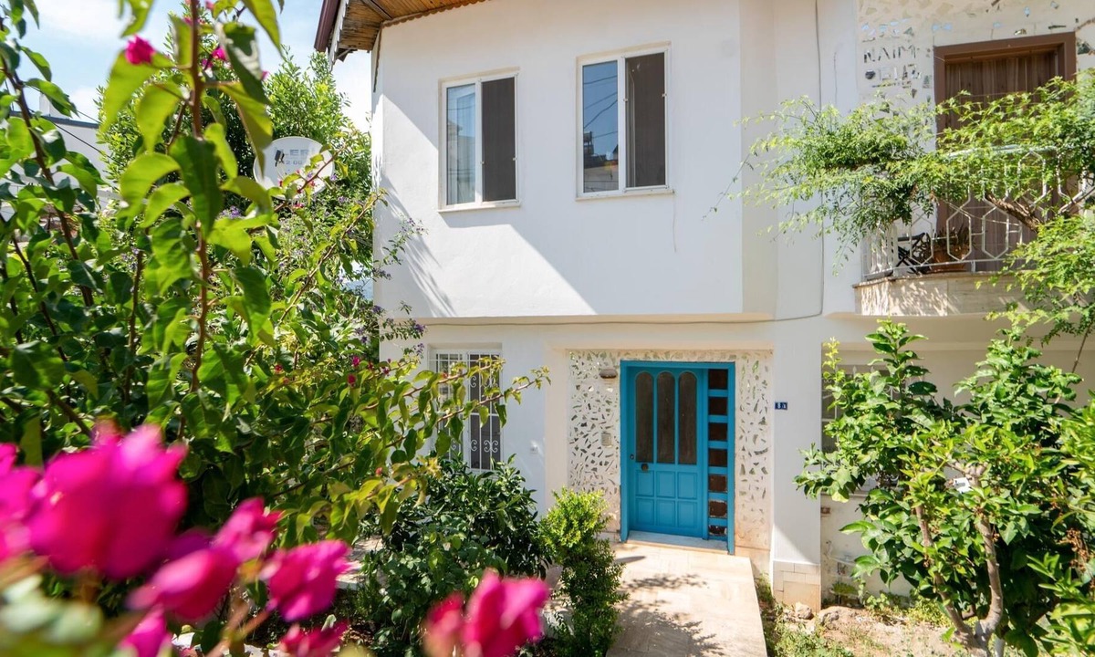 Fethiye Apartment | Flat w Balcony and Garden 25 min to Oludeniz