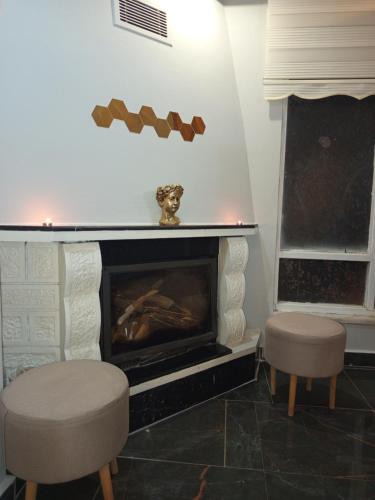 Eski Lara Apartment | Gilmour House