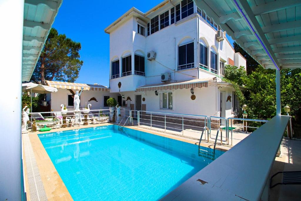 Kadriye Villa | Gorgeous Villa with Private Pool in Antalya