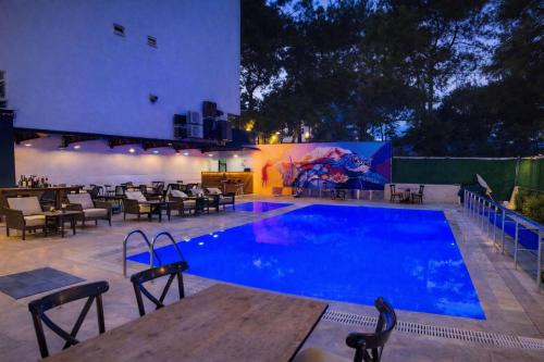 Altnkum Mahallesi House | Grand Lavin Hotel