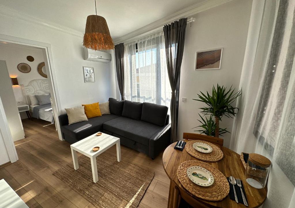 Cesme Apartment | House of spring