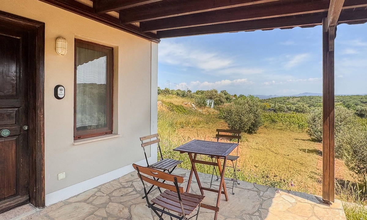 Bozcaada House | House w Garden 5 min to Tuzburnu Bay in Nature