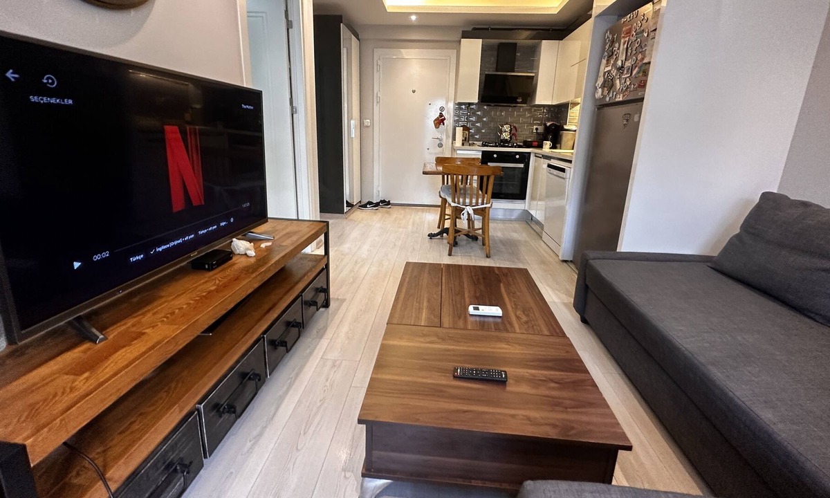 Bornova Apartment | Küçükpark civarı 1+1 Klimalı daire