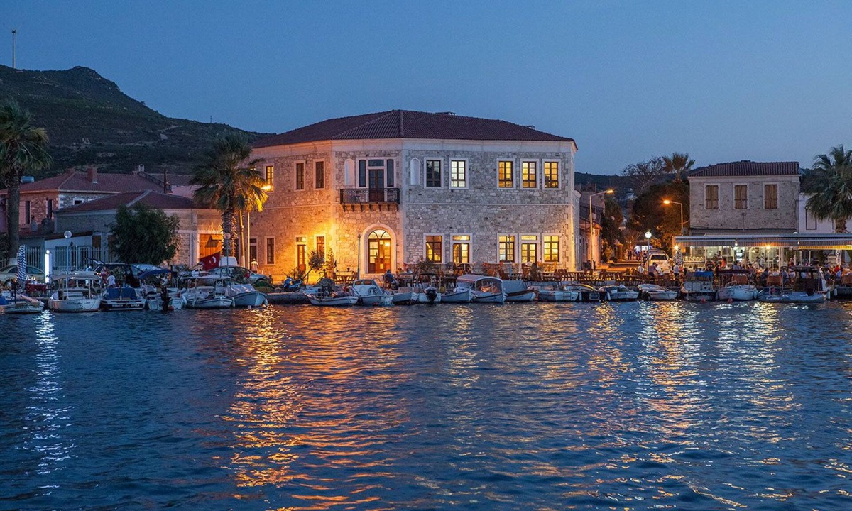 Yenifoca Hotel | La Petra Hotel - Special Class