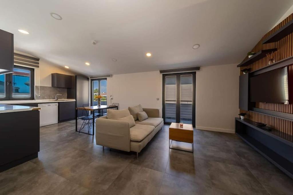Eski Lara Apartment | Lara's Homes 14 3. Floor (2+1)