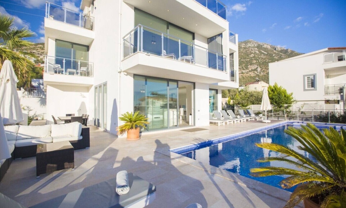 Kalkan Villa | Luxurious 5 bedroom villa, Sea Views & Secluded Heated Pool