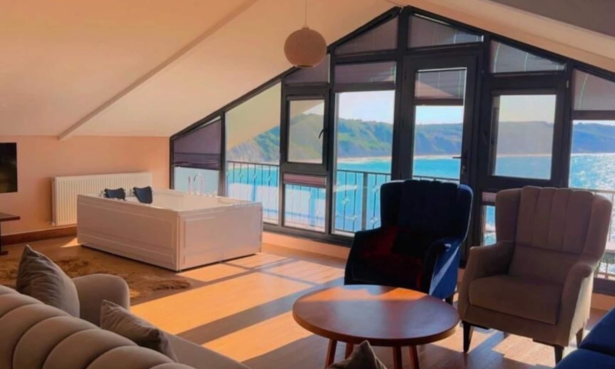 Karaburun Koyu Bed & Breakfast | Marina Fener