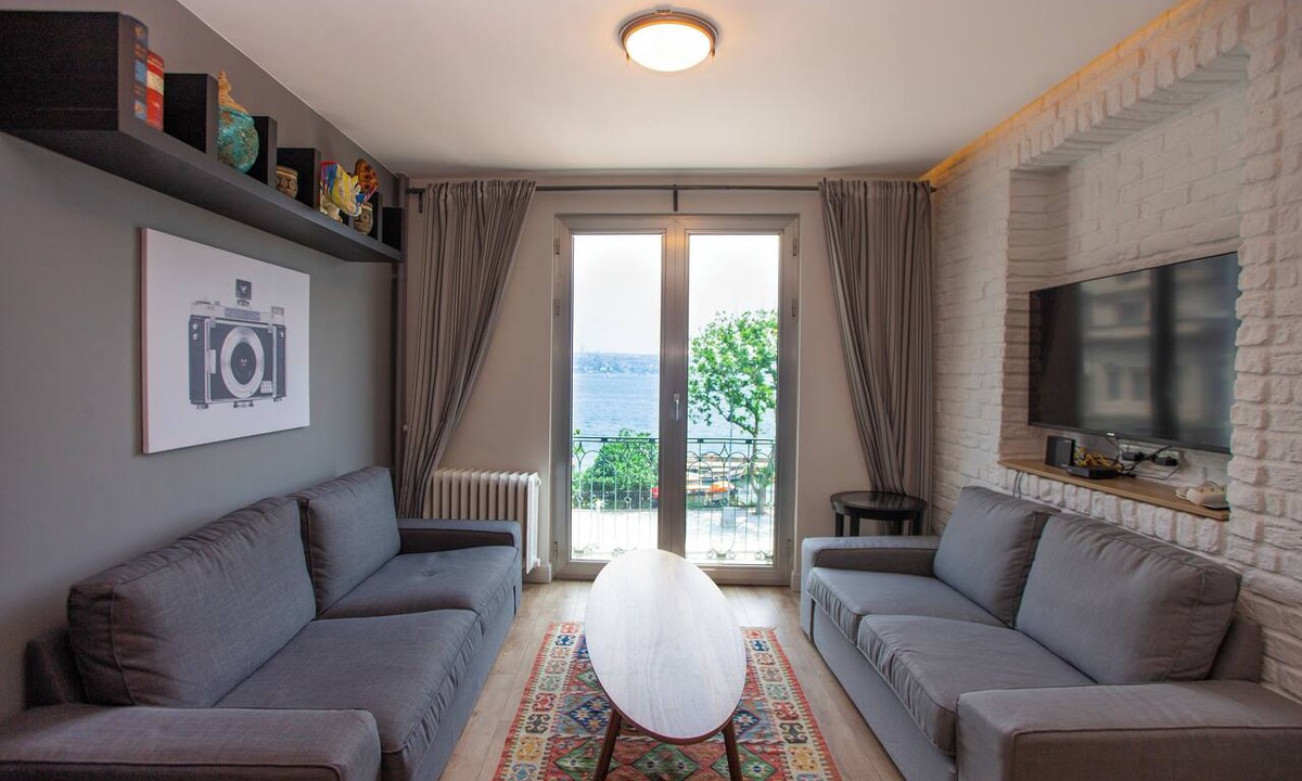 Kabatas Condo | Modern 3BR Apartment · Bosphorus & Dolmabahçe View · Central Beyoğlu