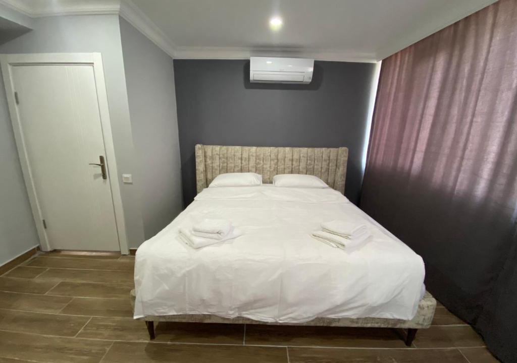 Muratpasa Apartment | Pomruj Suites Lara with Jacuzzi