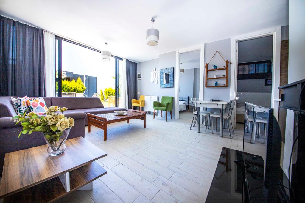 Meselik Villa | Ravishing Secluded Villa with Shared Pool and Garden in Milas Bodrum