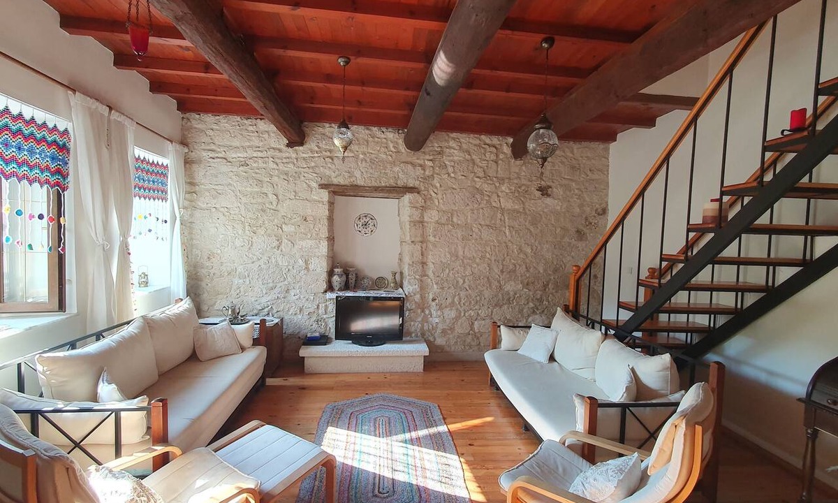 Cesme Villa | Reisdere' de 100 yıllık taş ev.