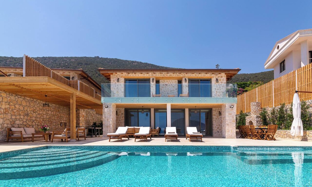 Kalkan Villa | seafront villa with private beach