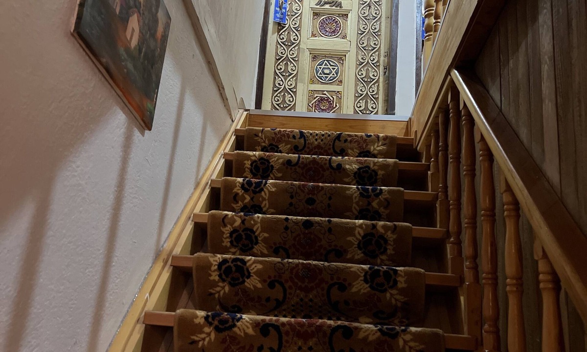 Ayvalik City Center Hotel | Sekercigiller Konuk Evi