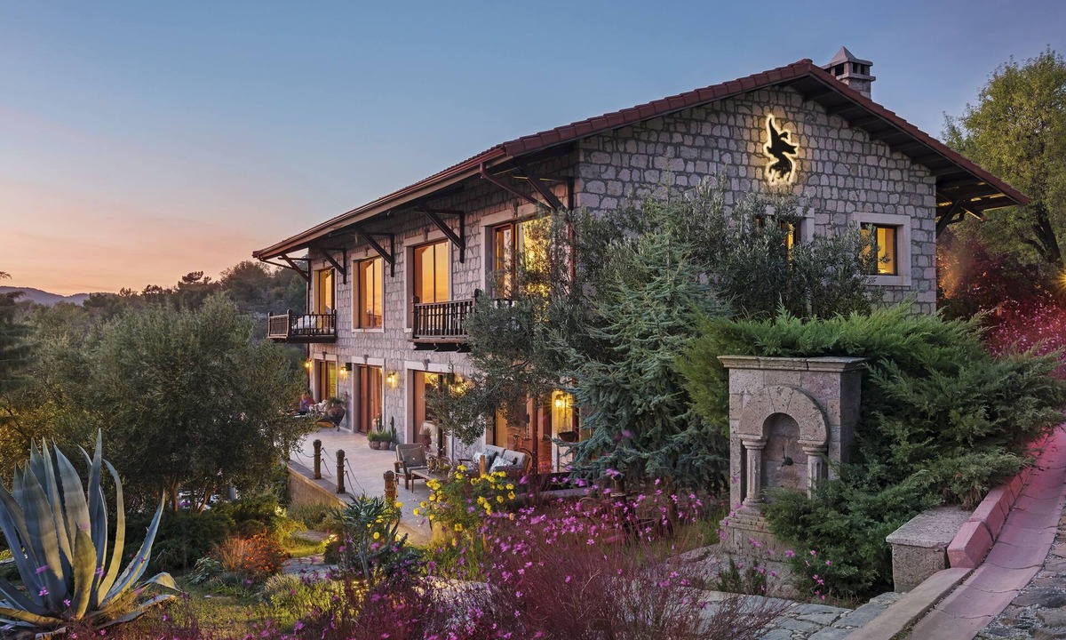 Ayvacik Hotel | Simurg Inn