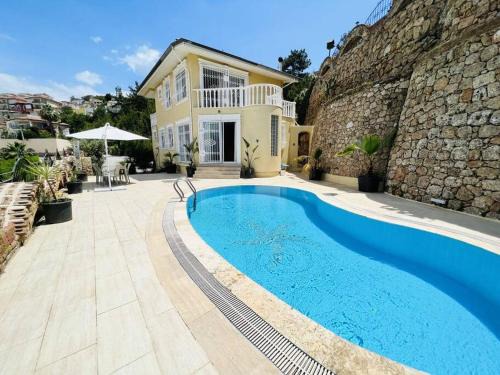 Kargicak Villa | Sleeps 8 Spacious and Airy Villa with Private Pool - AWZ 284