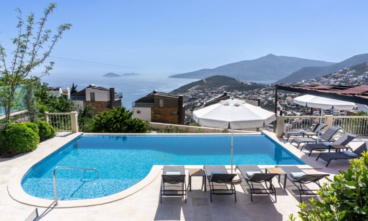 Kalkan Villa | Spacious 5 Bedroom Villa, Stunning Sea Views and Heated Pool