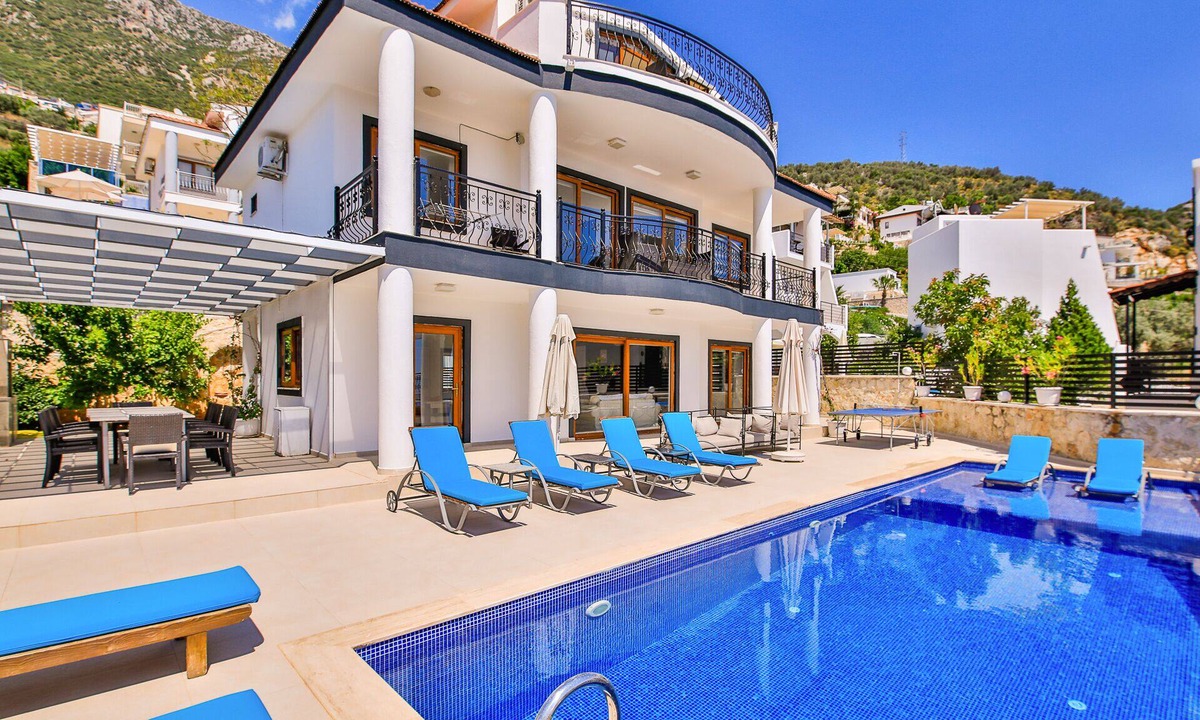 Kalkan Villa | Spacious, family friendly 4-bedroom villa near Kalkan Centre