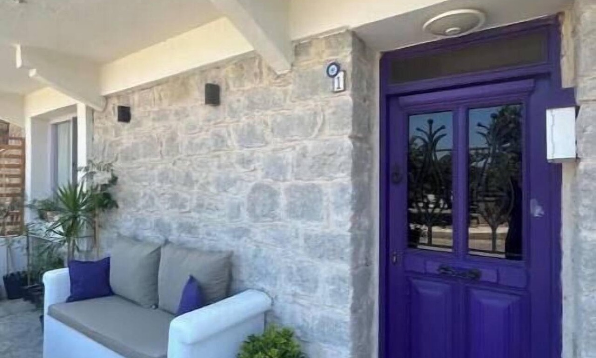 Canakkale House | Stone House, Lavender Guest House in the center of Imroz
