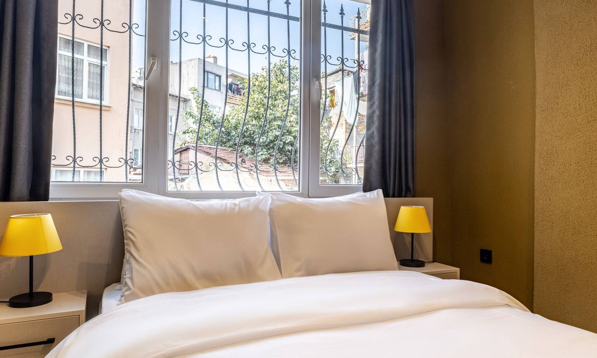 Fatih Apartment | Suit w King Bed 10 min to Sultanahmet Mosque