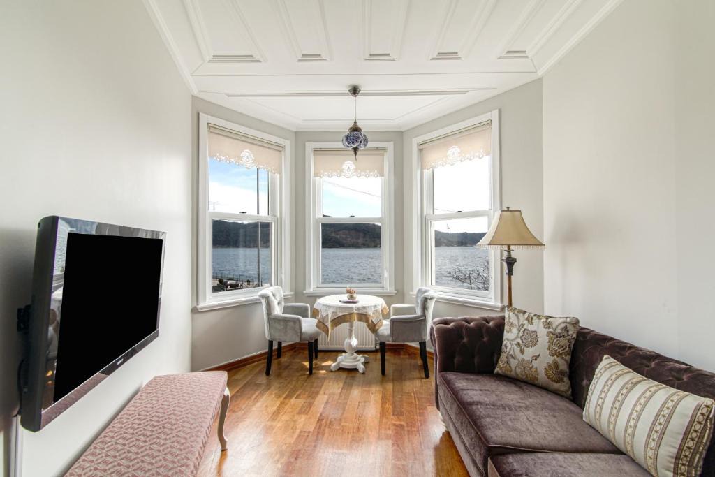 Sariyer Villa | Superb Mansion with Bosphorus View in Sarıyer