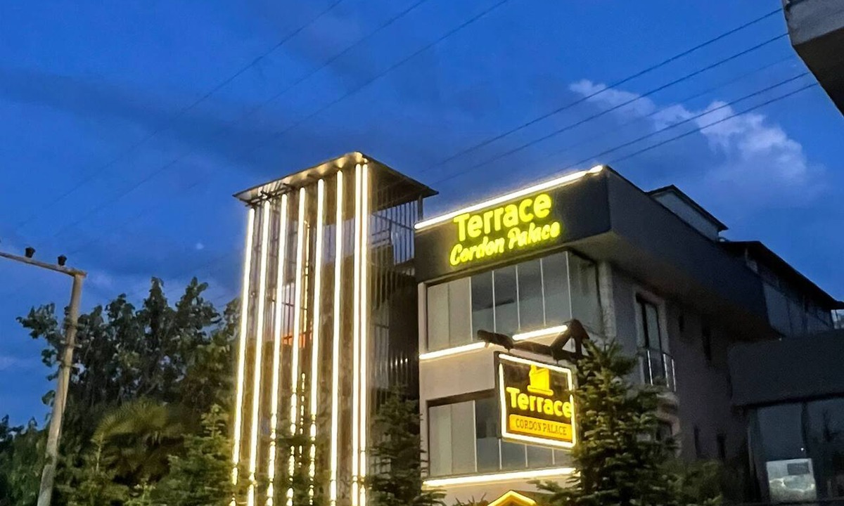 Serdivan Bed & Breakfast | Terrace Cordon Palace Hotel