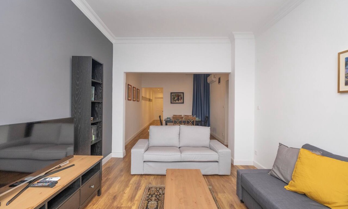 Kabatas Condo | Trendy 2BR Apartment · Bosphorus & Dolmabahçe View · Central Beyoğlu