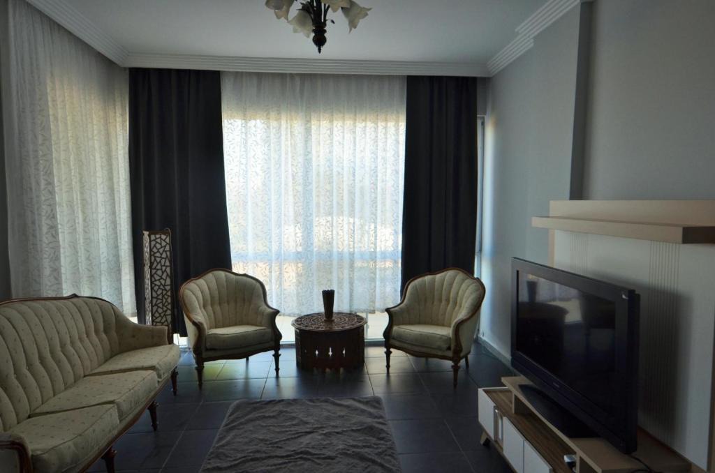 Lara Villa | Triplex Villa with Pool