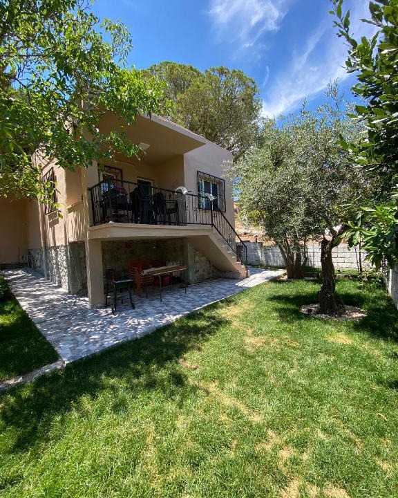 Iskele Mahallesi Villa | URLA İSKELE Muhteşem konum denize 30 saniye- great location, very close to the sea