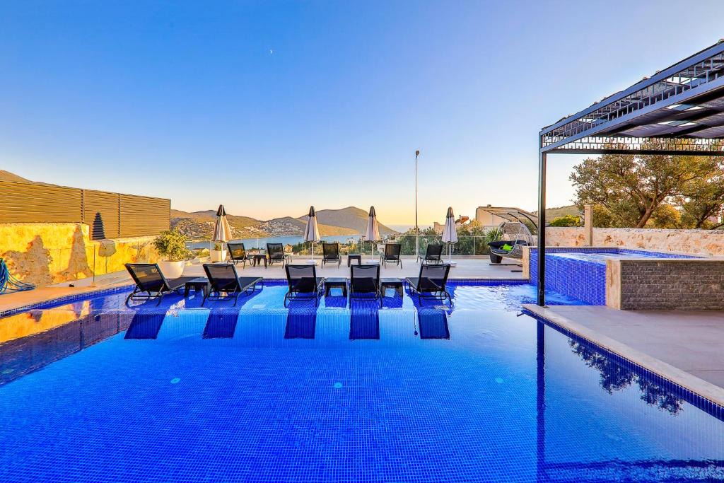 Kalkan Villa | Villa Dry White