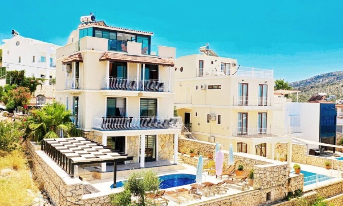 Kalkan Villa | Villa Leo Spacious 5-bedroom villa with private pool